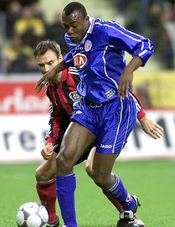 在社媒上发 在社媒上发